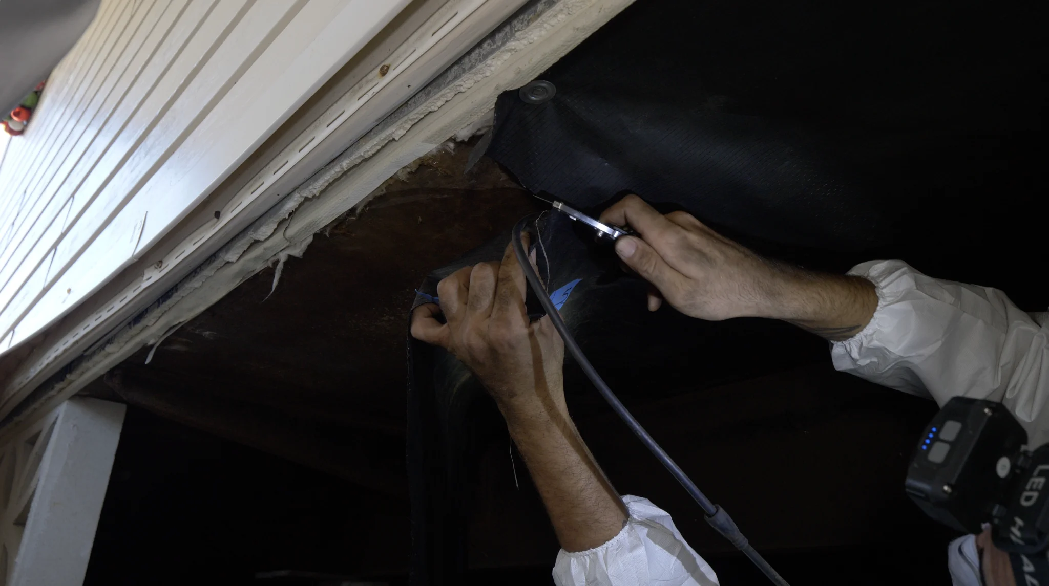 How to Tell if My Vapor Barrier Needs to Be Replaced?